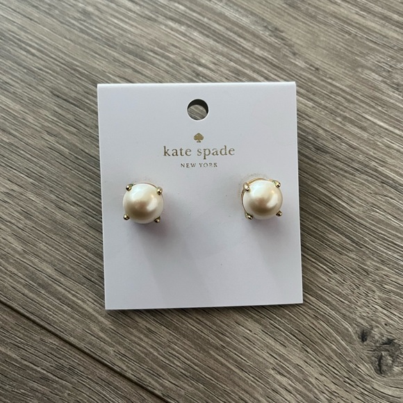 NWT Kate Spade Pearl Stud Earring and Necklace Bundle - Picture 2 of 7